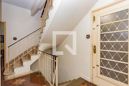 Casa à venda com 473m², 3 quartos e 4 vagas Casa à venda com 473m², 3 quartos e 4 vagasHall