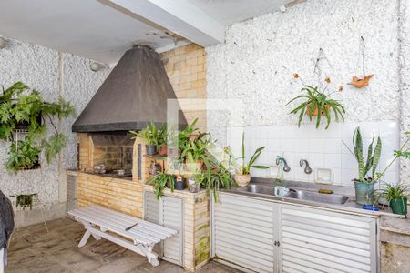 Casa à venda com 473m², 3 quartos e 4 vagas Casa à venda com 473m², 3 quartos e 4 vagasChurrasqueira