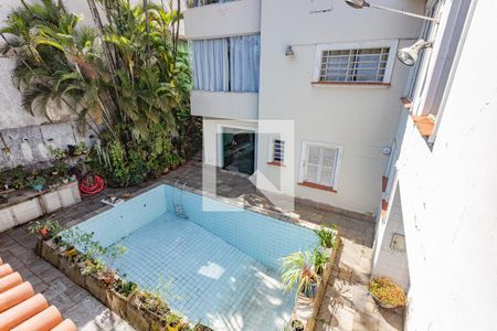 Casa à venda com 473m², 3 quartos e 4 vagas Casa à venda com 473m², 3 quartos e 4 vagasÁrea externa