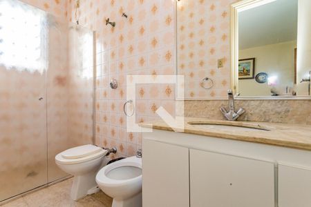 Casa à venda com 473m², 3 quartos e 4 vagas Casa à venda com 473m², 3 quartos e 4 vagasBanheiro do Área externa