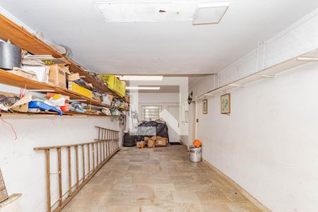 Casa à venda com 473m², 3 quartos e 4 vagas Casa à venda com 473m², 3 quartos e 4 vagasGaragem