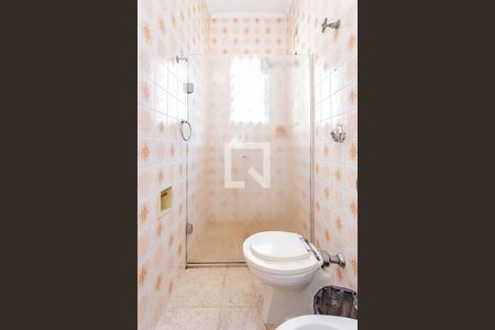 Casa à venda com 473m², 3 quartos e 4 vagas Casa à venda com 473m², 3 quartos e 4 vagasBanheiro do Área externa