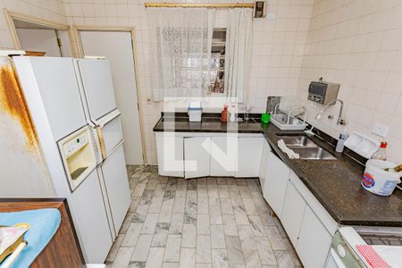 Casa à venda com 473m², 3 quartos e 4 vagas Casa à venda com 473m², 3 quartos e 4 vagasCozinha