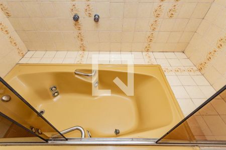 Casa à venda com 473m², 3 quartos e 4 vagas Casa à venda com 473m², 3 quartos e 4 vagasBanheiro da Suíte 2