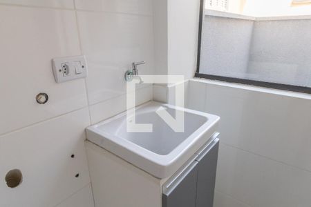 Sala/Cozinha/Área de Serviço de apartamento para alugar com 2 quartos, 35m² em Vila Marieta, São Paulo