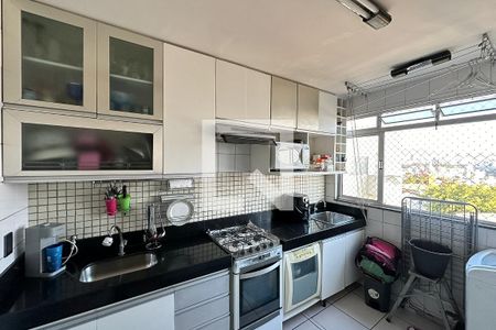 Apartamento à venda com 70m², 3 quartos e 2 vagas Apartamento à venda com 70m², 3 quartos e 2 vagasCozinha