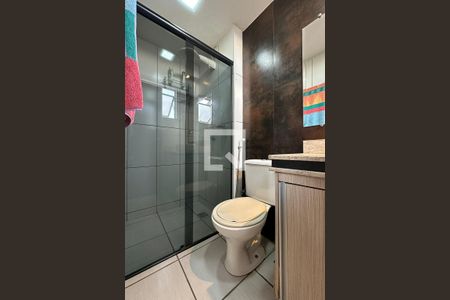 Apartamento à venda com 70m², 3 quartos e 2 vagas Apartamento à venda com 70m², 3 quartos e 2 vagasBanheiro