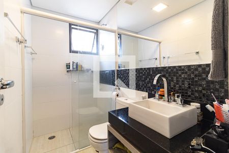 Apartamento à venda com 82m², 3 quartos e 2 vagas Apartamento à venda com 82m², 3 quartos e 2 vagasBanheiro da Suíte