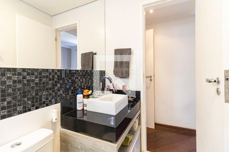 Apartamento à venda com 82m², 3 quartos e 2 vagas Apartamento à venda com 82m², 3 quartos e 2 vagasBanheiro da Suíte