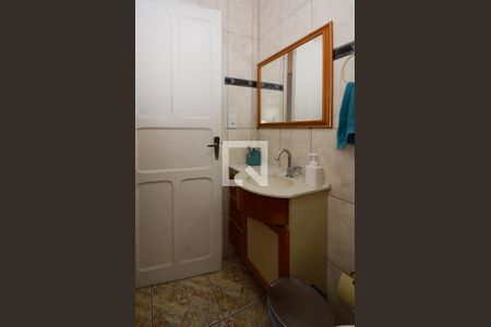 Casa à venda com 440m², 2 quartos e 8 vagasBanheiro Social