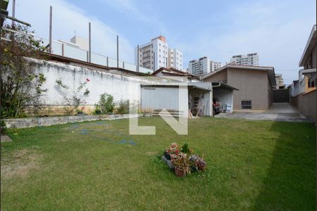 Casa à venda com 440m², 2 quartos e 8 vagasQuintal