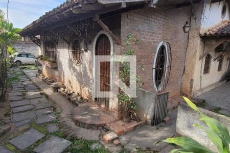 Casa à venda com 223m², 6 quartos e 3 vagas