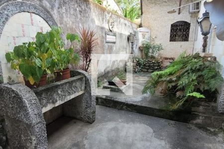 Casa à venda com 223m², 6 quartos e 3 vagas