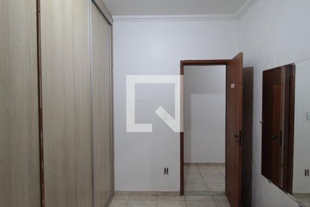 Casa à venda com 200m², 6 quartos e 2 vagasQuarto 1