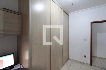 Casa à venda com 200m², 6 quartos e 2 vagasQuarto 1