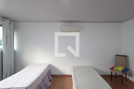 Casa à venda com 200m², 6 quartos e 2 vagasCasa 2 | Quarto 1