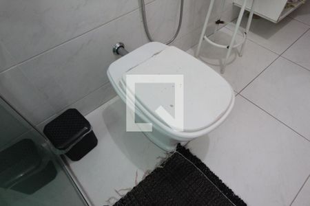 Casa à venda com 200m², 6 quartos e 2 vagasBanheiro da Suite