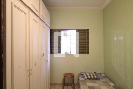 Casa à venda com 200m², 6 quartos e 2 vagasQuarto 2