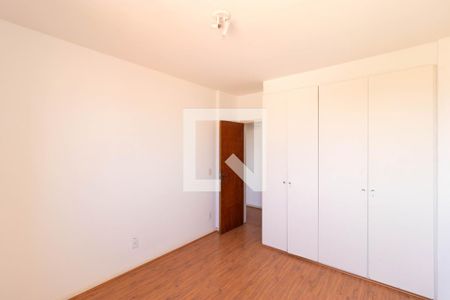 Apartamento à venda com 185m², 3 quartos e 3 vagas Apartamento à venda com 185m², 3 quartos e 3 vagasQuarto 02