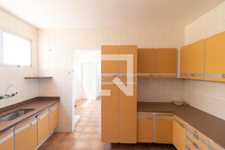 Apartamento à venda com 185m², 3 quartos e 3 vagas Apartamento à venda com 185m², 3 quartos e 3 vagasCozinha