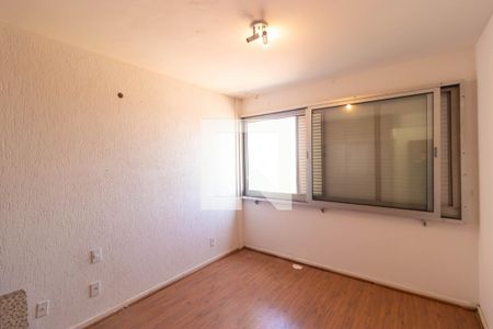 Apartamento à venda com 185m², 3 quartos e 3 vagas Apartamento à venda com 185m², 3 quartos e 3 vagasSuíte