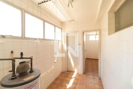 Apartamento à venda com 185m², 3 quartos e 3 vagas Apartamento à venda com 185m², 3 quartos e 3 vagasÁrea de Serviço