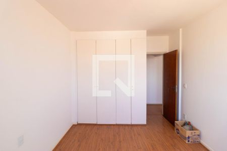 Apartamento à venda com 185m², 3 quartos e 3 vagas Apartamento à venda com 185m², 3 quartos e 3 vagasQuarto 01