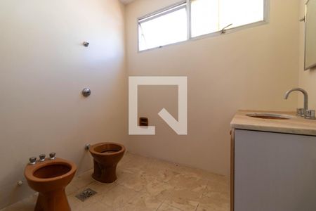 Apartamento à venda com 185m², 3 quartos e 3 vagas Apartamento à venda com 185m², 3 quartos e 3 vagasBanheiro da Suíte