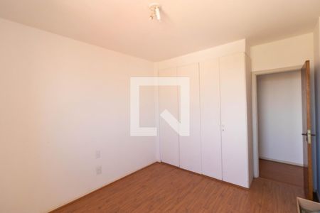Apartamento à venda com 185m², 3 quartos e 3 vagas Apartamento à venda com 185m², 3 quartos e 3 vagasQuarto 01
