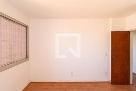 Apartamento à venda com 185m², 3 quartos e 3 vagas Apartamento à venda com 185m², 3 quartos e 3 vagasQuarto 02