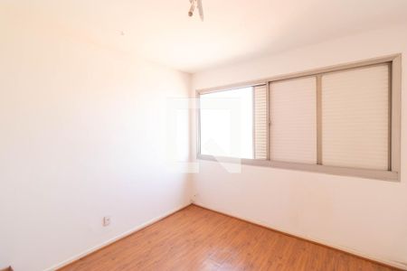 Apartamento à venda com 185m², 3 quartos e 3 vagas Apartamento à venda com 185m², 3 quartos e 3 vagasQuarto 01