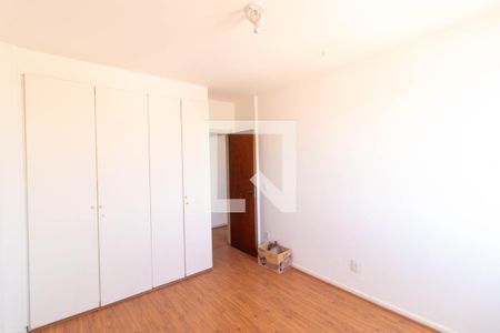 Apartamento à venda com 185m², 3 quartos e 3 vagas Apartamento à venda com 185m², 3 quartos e 3 vagasQuarto 01