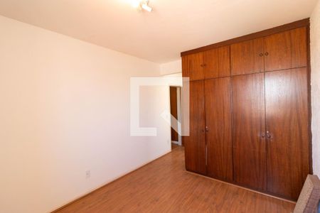 Apartamento à venda com 185m², 3 quartos e 3 vagas Apartamento à venda com 185m², 3 quartos e 3 vagasSuíte