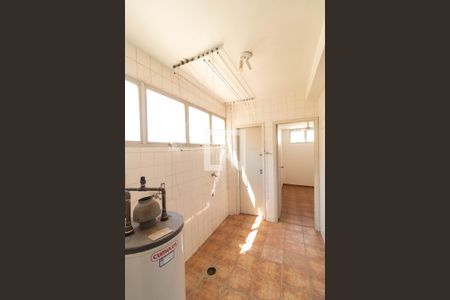 Apartamento à venda com 185m², 3 quartos e 3 vagas Apartamento à venda com 185m², 3 quartos e 3 vagasÁrea de Serviço