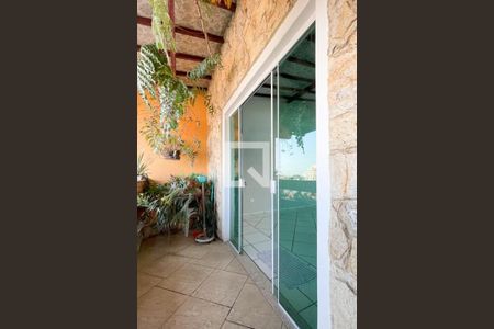 Casa à venda com 312m², 3 quartos e 2 vagas Casa à venda com 312m², 3 quartos e 2 vagasÁrea comum