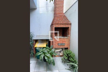 Casa à venda com 312m², 3 quartos e 2 vagas Casa à venda com 312m², 3 quartos e 2 vagasÁrea - Churrasqueira