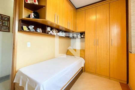 Casa à venda com 312m², 3 quartos e 2 vagas Casa à venda com 312m², 3 quartos e 2 vagasQuarto 2