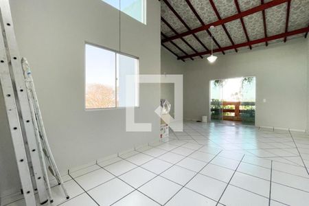Casa à venda com 312m², 3 quartos e 2 vagas Casa à venda com 312m², 3 quartos e 2 vagasÁrea comum