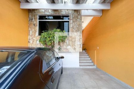 Casa à venda com 312m², 3 quartos e 2 vagas Casa à venda com 312m², 3 quartos e 2 vagasGaragem