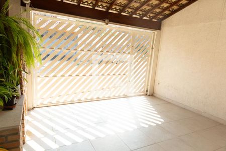 Casa à venda com 135m², 2 quartos e 2 vagas Casa à venda com 135m², 2 quartos e 2 vagasGaragem