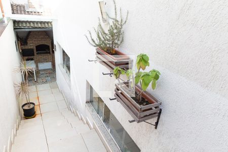 Casa à venda com 135m², 2 quartos e 2 vagas Casa à venda com 135m², 2 quartos e 2 vagasÁrea externa