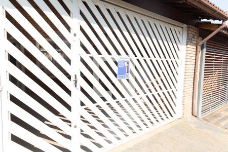 Casa à venda com 135m², 2 quartos e 2 vagas Casa à venda com 135m², 2 quartos e 2 vagasPlaca