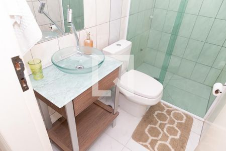 Casa à venda com 135m², 2 quartos e 2 vagas Casa à venda com 135m², 2 quartos e 2 vagasBanheiro Social