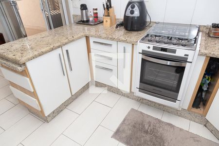 Casa à venda com 135m², 2 quartos e 2 vagas Casa à venda com 135m², 2 quartos e 2 vagasCozinha