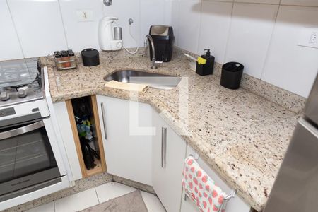 Casa à venda com 135m², 2 quartos e 2 vagas Casa à venda com 135m², 2 quartos e 2 vagasCozinha