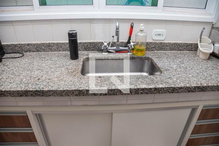 Casa à venda com 213m², 2 quartos e 2 vagas Casa à venda com 213m², 2 quartos e 2 vagasCozinha