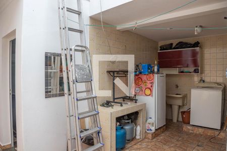 Casa à venda com 213m², 2 quartos e 2 vagas Casa à venda com 213m², 2 quartos e 2 vagasÁrea de serviço