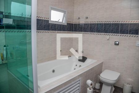 Casa à venda com 213m², 2 quartos e 2 vagas Casa à venda com 213m², 2 quartos e 2 vagasBanheiro da suíte 1