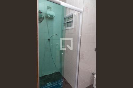 Casa à venda com 213m², 2 quartos e 2 vagas Casa à venda com 213m², 2 quartos e 2 vagasBanheiro social