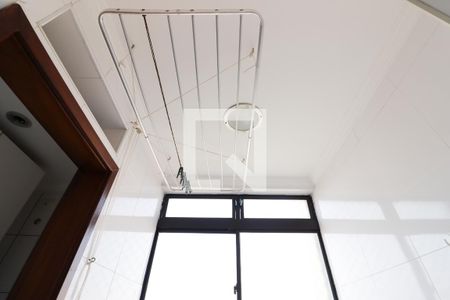 Apartamento à venda com 58m², 2 quartos e 1 vagaÁrea de Serviço e Banheiro de Serviço